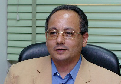 الدكتور عماد جاد