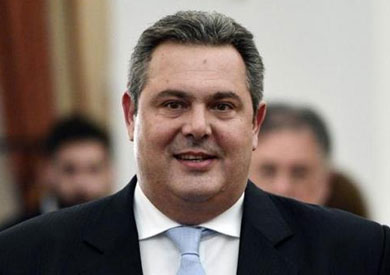 وزير الدفاع اليوناني بانوس كامينوس