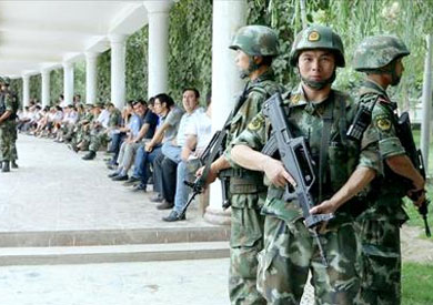 جنود صينيون في شينجيانج