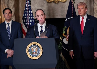 رويترز: إقالة وزير البحرية الأمريكي 