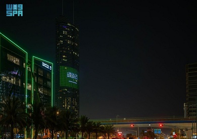 أبراج السعودية تتوشح بعلمي المملكة وباكستان احتفاء باتفاقية الدفاع الاستراتيجي المشترك 