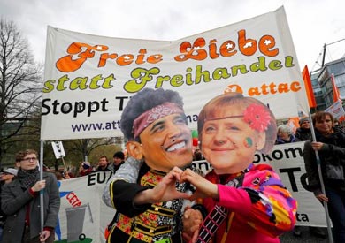 آلاف المتظاهرين في ألمانيا احتجاجا على اتفاق التبادل الحر عبر الأطلسي