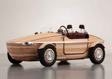 سيارة خشبية