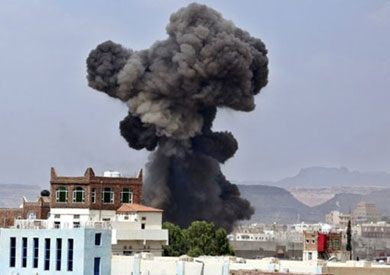 يواصل التحالف الذي تقوده السعودية قصف اهداف في صنعاء