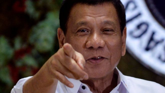 الرئيس الفلبيني يشدد دائما على أن محاربة الفساد والمخدرات تأتي على قمة أولوياته
