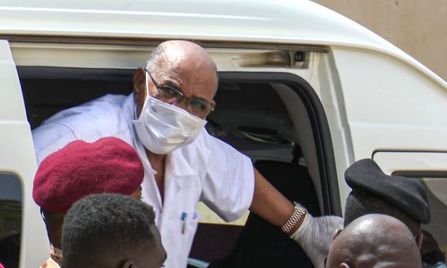 الرئيس السوداني السابق عمر البشير