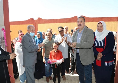 محافظ المنوفية يفتتح مدرسة