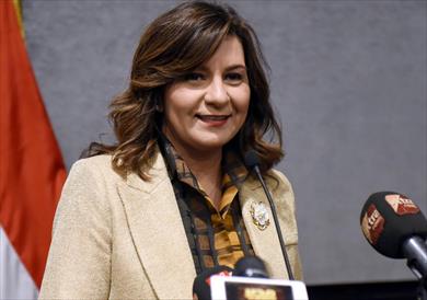 وزيرة الهجرة تجري حوارا مفتوحا مع عدد من أبناء الجالية المصرية في كندا وزيرة الهجرة تجري حوارا مفتوحا مع عدد من أبناء الجالية المصرية في كندا