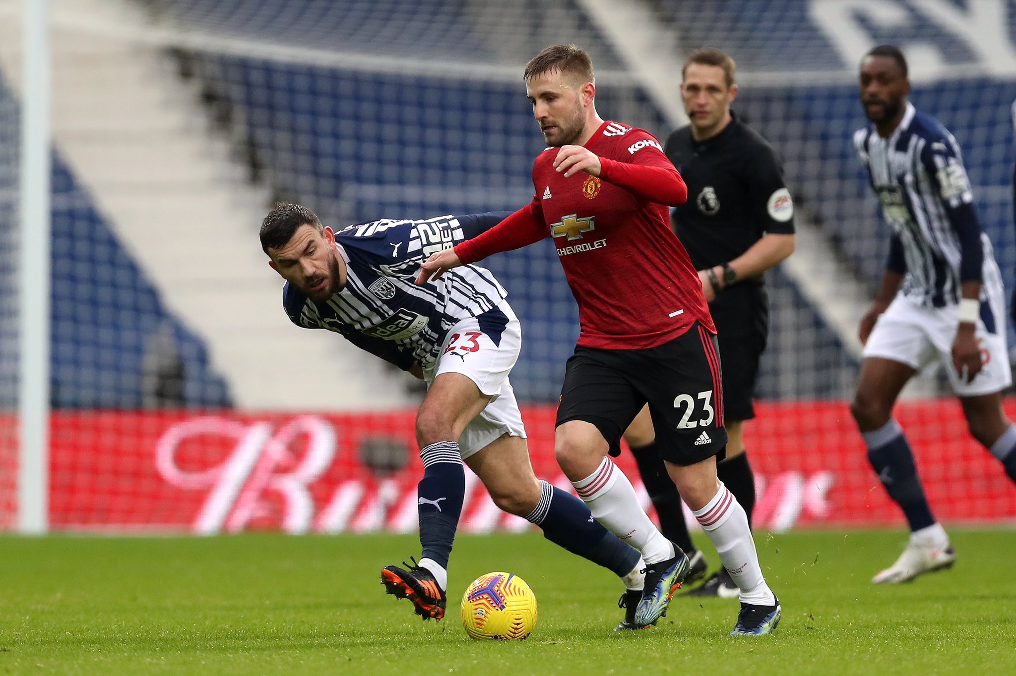 Вест бромвич олдершот прогноз. Вест Бромвич Манчестер Юнайтед 2013. West Bromwich Albion 2021. West Bromwich Albion 2022. Артур Вест Альбион.