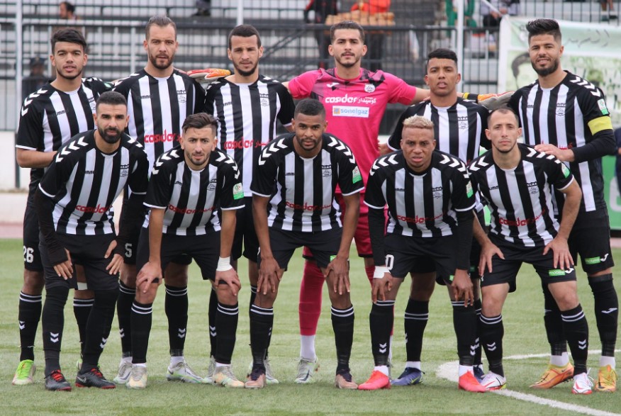 اتحاد خنشلة يتصدر الدوري الجزائري بفوز مثير على شبيبة القبائل - بوابة الشروق - نسخة الموبايل