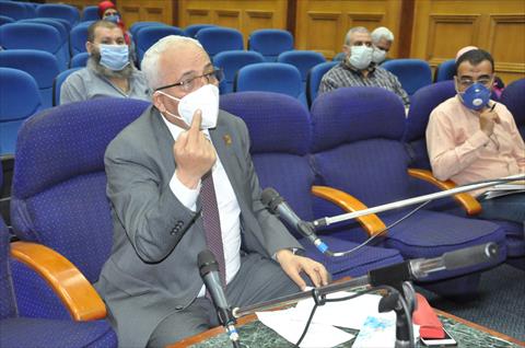 رئيس الثانوية العامة يجتمع مع رؤساء اللجان