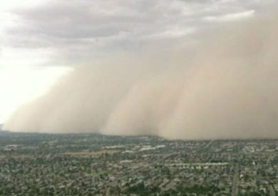 تعرضت الأرض للكثير من العواصف الترابية في السنوات الأخيرة. ومن غير المعروف حتى الآن مدى تأثير الغبار في الاحتباس الحراري.