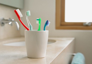 5 طرق لتنظيف وتعقيم فرشاة الأسنان بوابة الشروق نسخة الموبايل