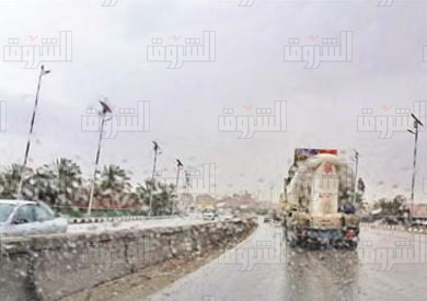 امطار علي الطريق الدائري - تصوير: احمد عبد اللطيف